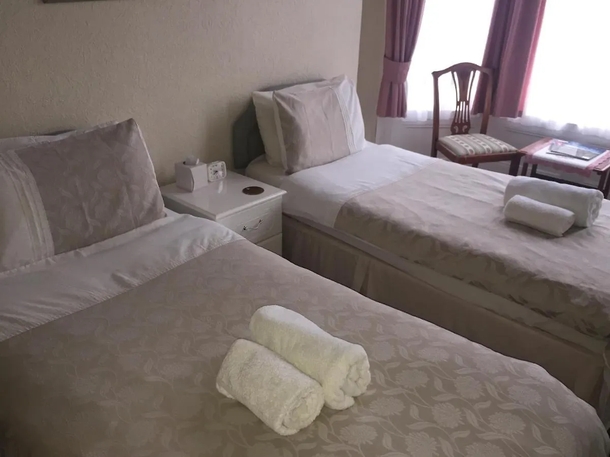 The Mountview Hotel Scarborough Guest house