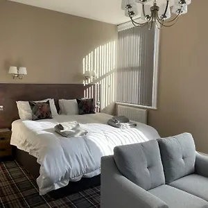 Carlton House بيت ضيافة