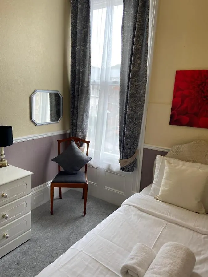 The Mountview Hotel Scarborough 3*,